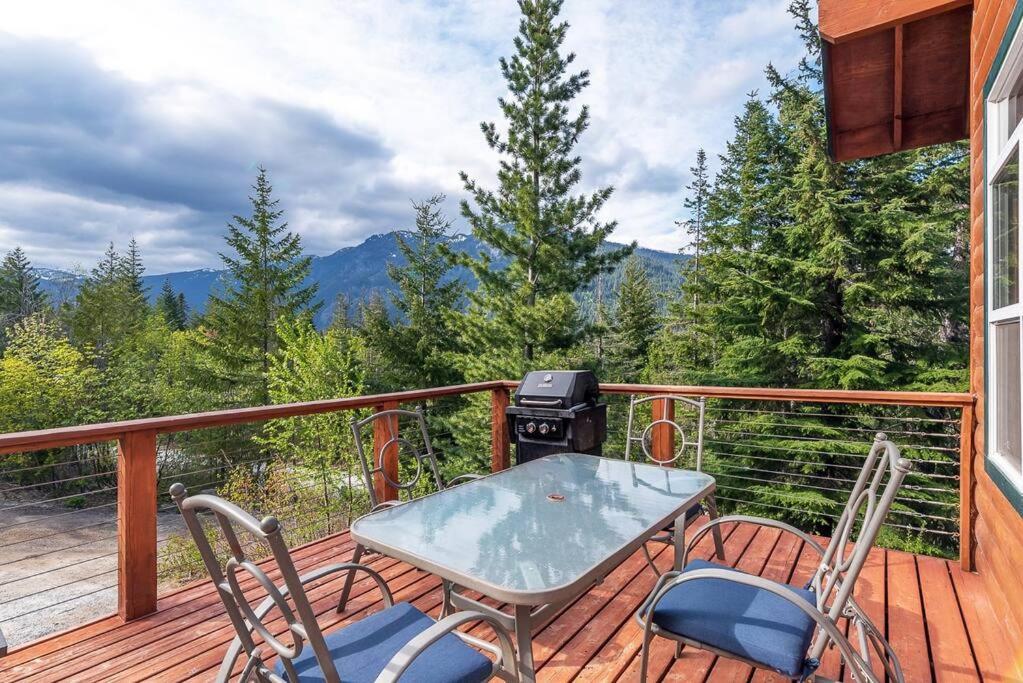 Hot Tub Cool Views: Roaring Creek Cabin Leavenworth Zewnętrze zdjęcie