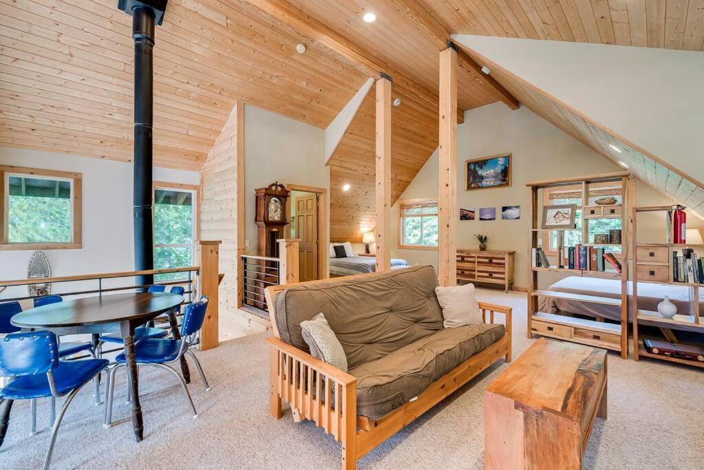 Hot Tub Cool Views: Roaring Creek Cabin Leavenworth Zewnętrze zdjęcie