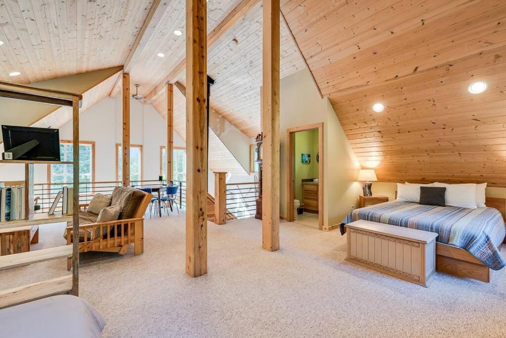 Hot Tub Cool Views: Roaring Creek Cabin Leavenworth Zewnętrze zdjęcie